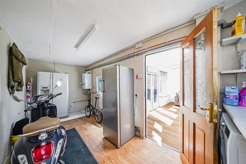12 Harford Road, London, E4 7NQ