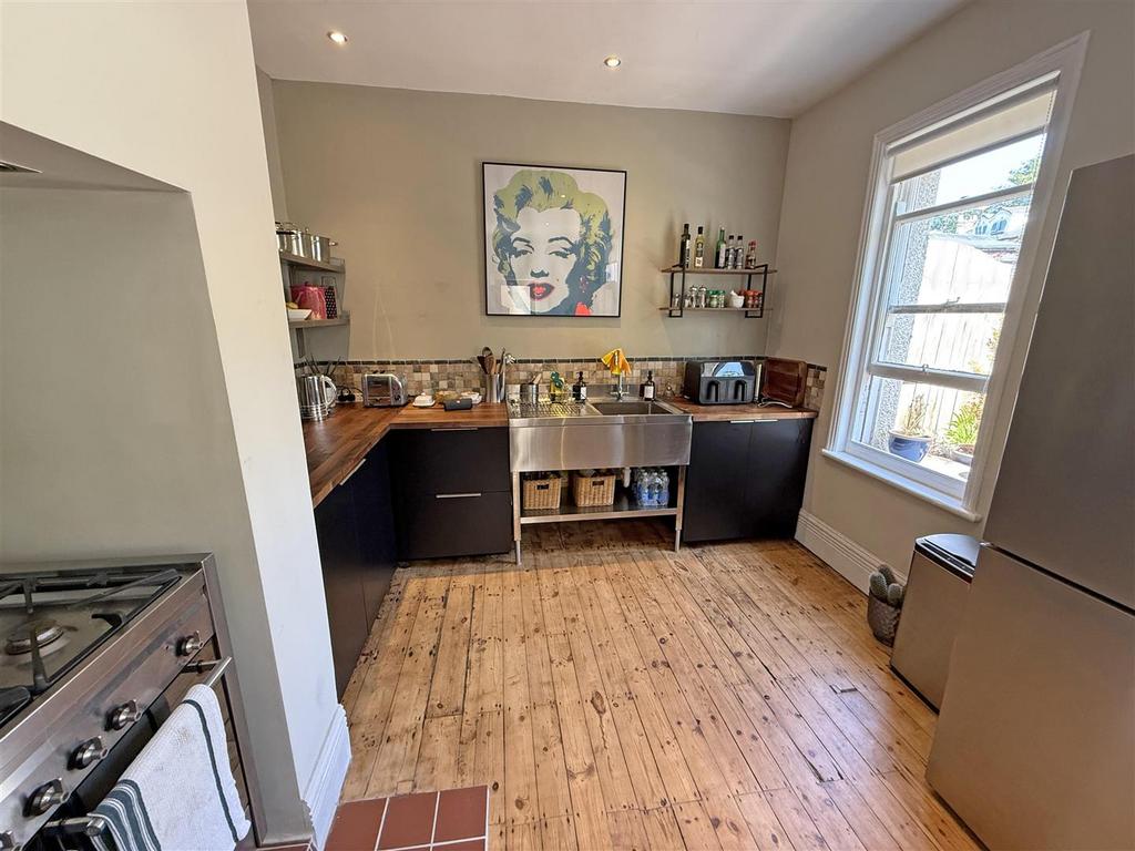 Kitchen.jpg
