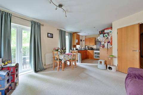 2 bedroom flat for sale, Matisse House, WD18, Watford, WD18