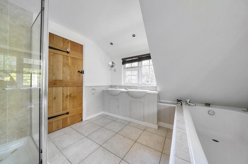 Master En-Suite
