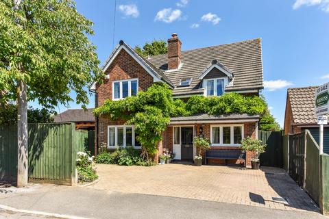 undefined, WALTHAM CHASE
