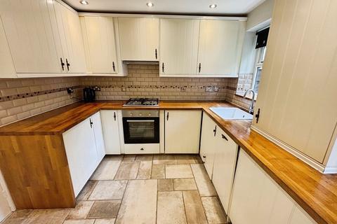 2 bedroom terraced house to rent, Belcroft Close, Northenden, Manchester, Greater Manchester, M22