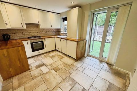 2 bedroom terraced house to rent, Belcroft Close, Northenden, Manchester, Greater Manchester, M22