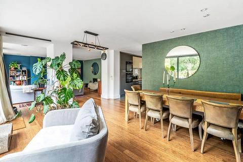 5 bedroom detached house for sale, GATESDEN ROAD, FETCHAM, KT22