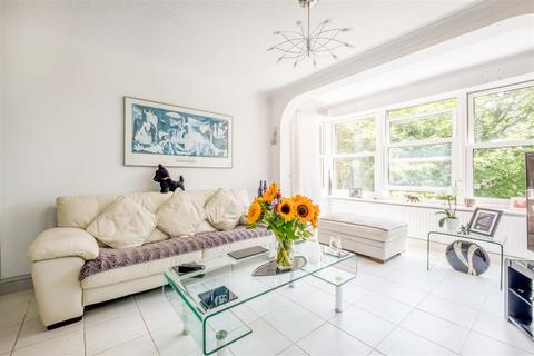 2 bedroom apartment for sale, Montpelier Road, Brighton