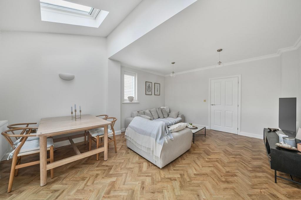 Lounge / Dining Room