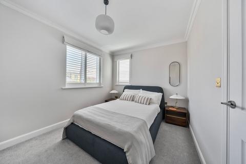 13 Johnson Drive, Coulsdon, CR5 3JR