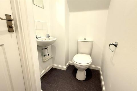 3 bedroom end of terrace house for sale, Kings Close, Birmingham B30