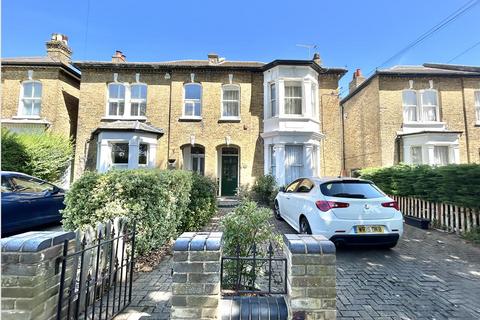 140a Alexandra Road, Southend-on-sea, SS1 1HB