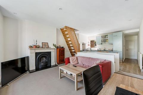 2 bedroom maisonette for sale, Florence Road, London