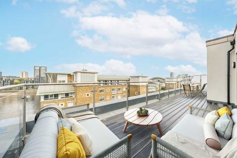 Chatfield Road, Battersea SW11
