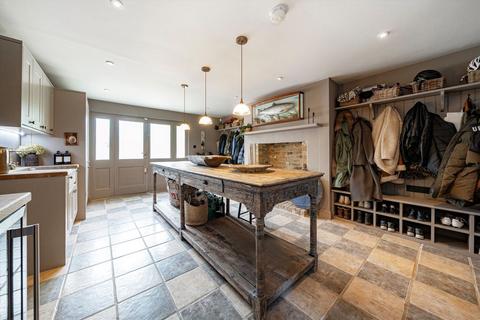 undefined, Strawberry Vale, Strawberry Hill TW1