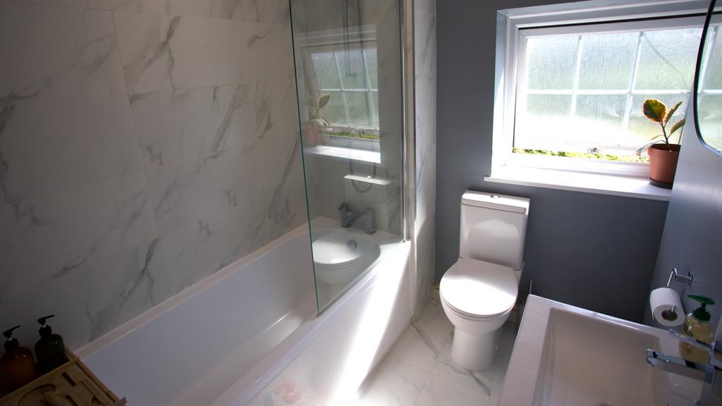 Bathroom2