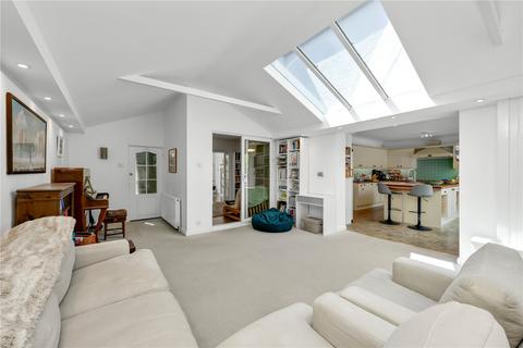 9 Basing Close, Thames Ditton, KT7 0NY