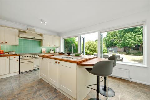 9 Basing Close, Thames Ditton, KT7 0NY