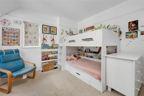 9 Basing Close, Thames Ditton, KT7 0NY
