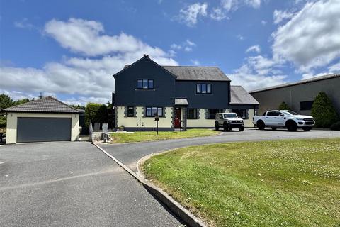 undefined, HOUSE & 1700 sq ft COMMERCIAL UNIT Hicks Mill, Truro