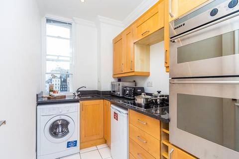 2 bedroom flat to rent, Hill Street, London W1J