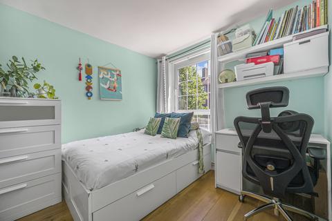 2 bedroom flat for sale, Turnham House, Frendsbury Road, London, SE4