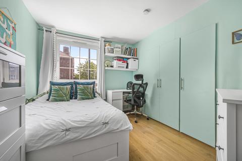 2 bedroom flat for sale, Turnham House, Frendsbury Road, London, SE4