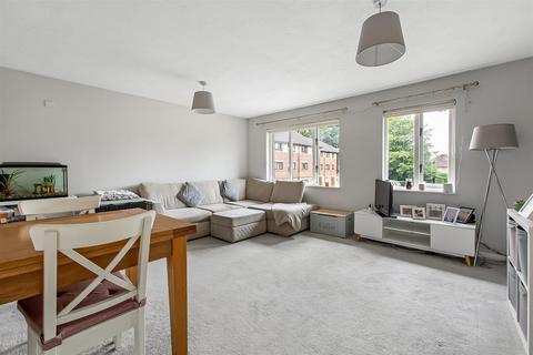 79 Rossignol Gardens, Carshalton, SM5 2EE