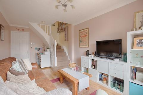 2 bedroom terraced house to rent, Holmbury, Guildford Road AL1