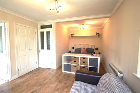 Studio to rent, Savoy Close, Birmingham, B32