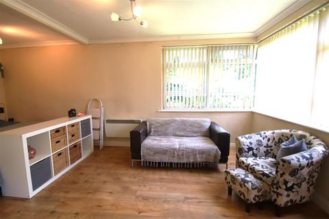Studio to rent, Savoy Close, Birmingham, B32
