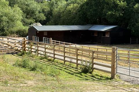 Equestrian property to rent, Shobdon, Nr Leominster, Herefordshire