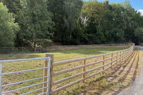 Equestrian property to rent, Shobdon, Nr Leominster, Herefordshire