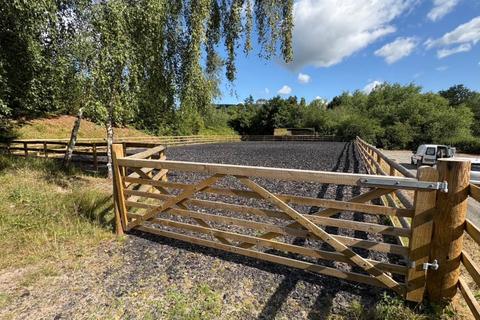 Equestrian property to rent, Shobdon, Nr Leominster, Herefordshire