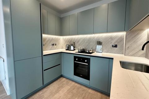 2 bedroom apartment for sale, Aquifer House, Horlicks Quarter, Slough, SL1