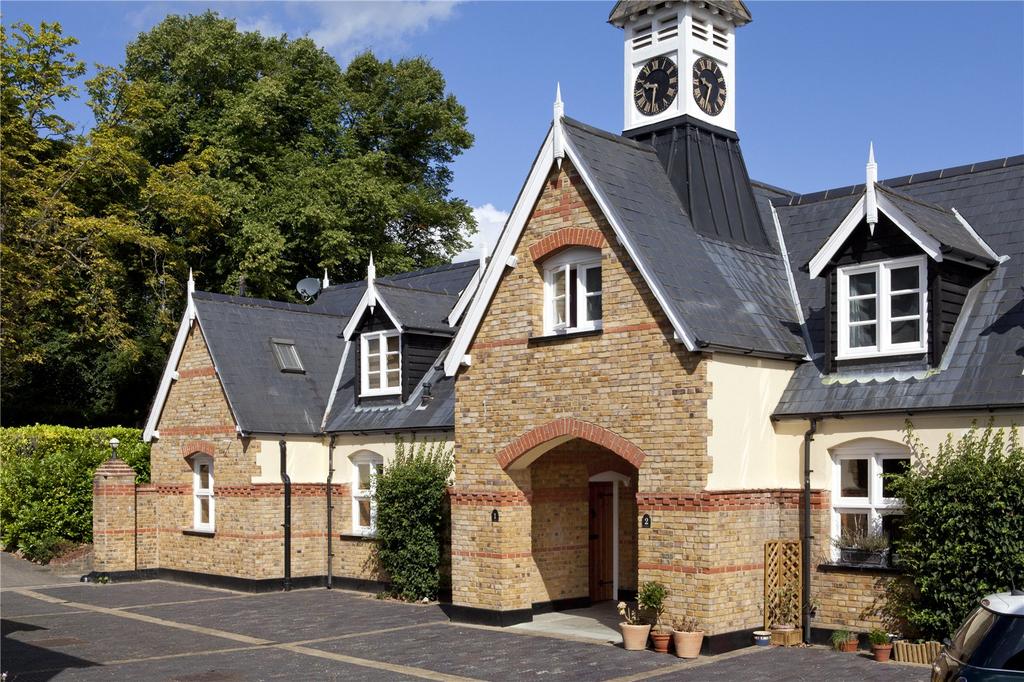 Polo Mews