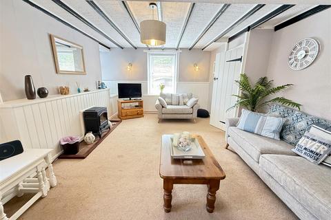 4 bedroom cottage for sale, Cwmtydu, Llwyndafydd