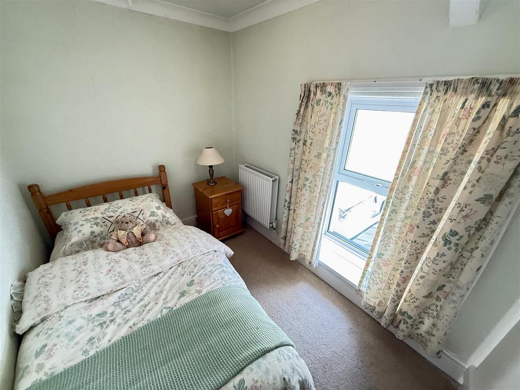 Rear bedroom 3