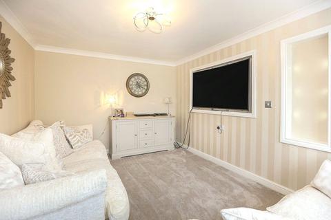 60 Canterbury Drive, Perton, Wolverhampton, WV6 7XA