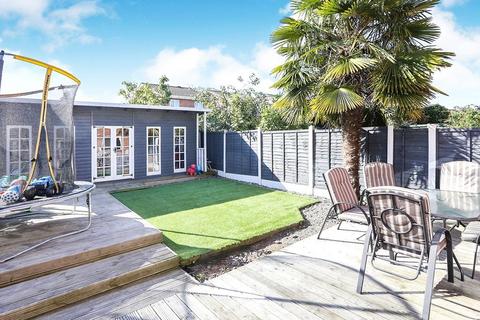 60 Canterbury Drive, Perton, Wolverhampton, WV6 7XA