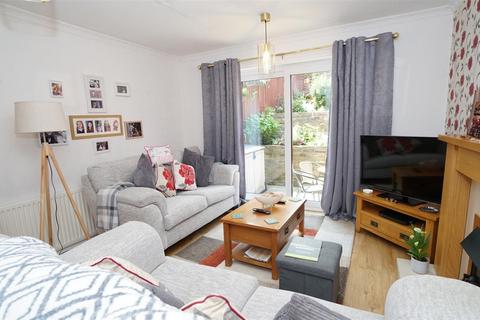 2 bedroom townhouse for sale, Buckfast Court, Idle, Bradford