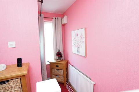 2 bedroom townhouse for sale, Buckfast Court, Idle, Bradford