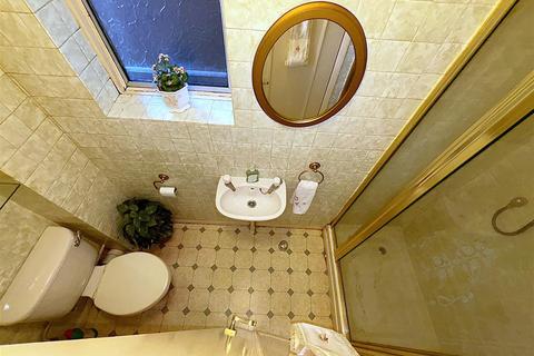 2 bedroom ground floor flat for sale, Westmoreland Road, Bromley