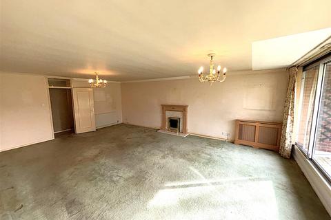 2 bedroom ground floor flat for sale, Westmoreland Road, Bromley