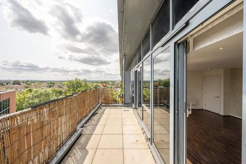 Colliers Wood, Colliers Wood, London, SW19