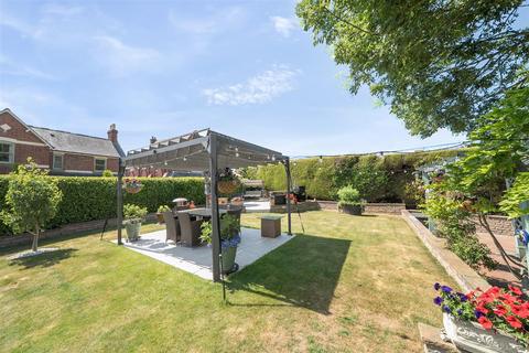 4 bedroom detached house for sale, White Gables, Middletown, Welshpool, SY21 8DQ