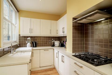 2 bedroom flat for sale, Hampden Road, Harringay N8