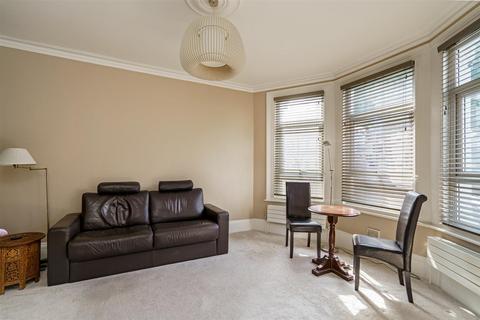 2 bedroom flat for sale, Hampden Road, Harringay N8