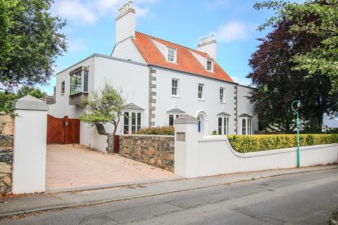 8 bedroom property for sale, Rozel Road, St Peter Port, Guernsey, GY1