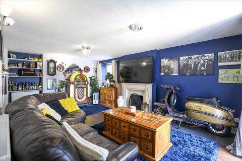 2 bedroom end of terrace house for sale, Wold Road, Burton Latimer