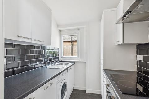 3 bedroom apartment to rent, Chirnside Road, Glasgow, Glasgow City