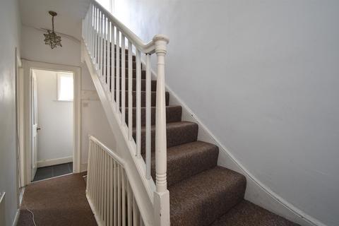 3 bedroom flat for sale, George Street, East Sussex TN34
