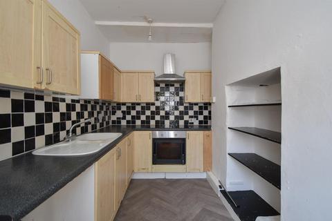 3 bedroom flat for sale, George Street, East Sussex TN34